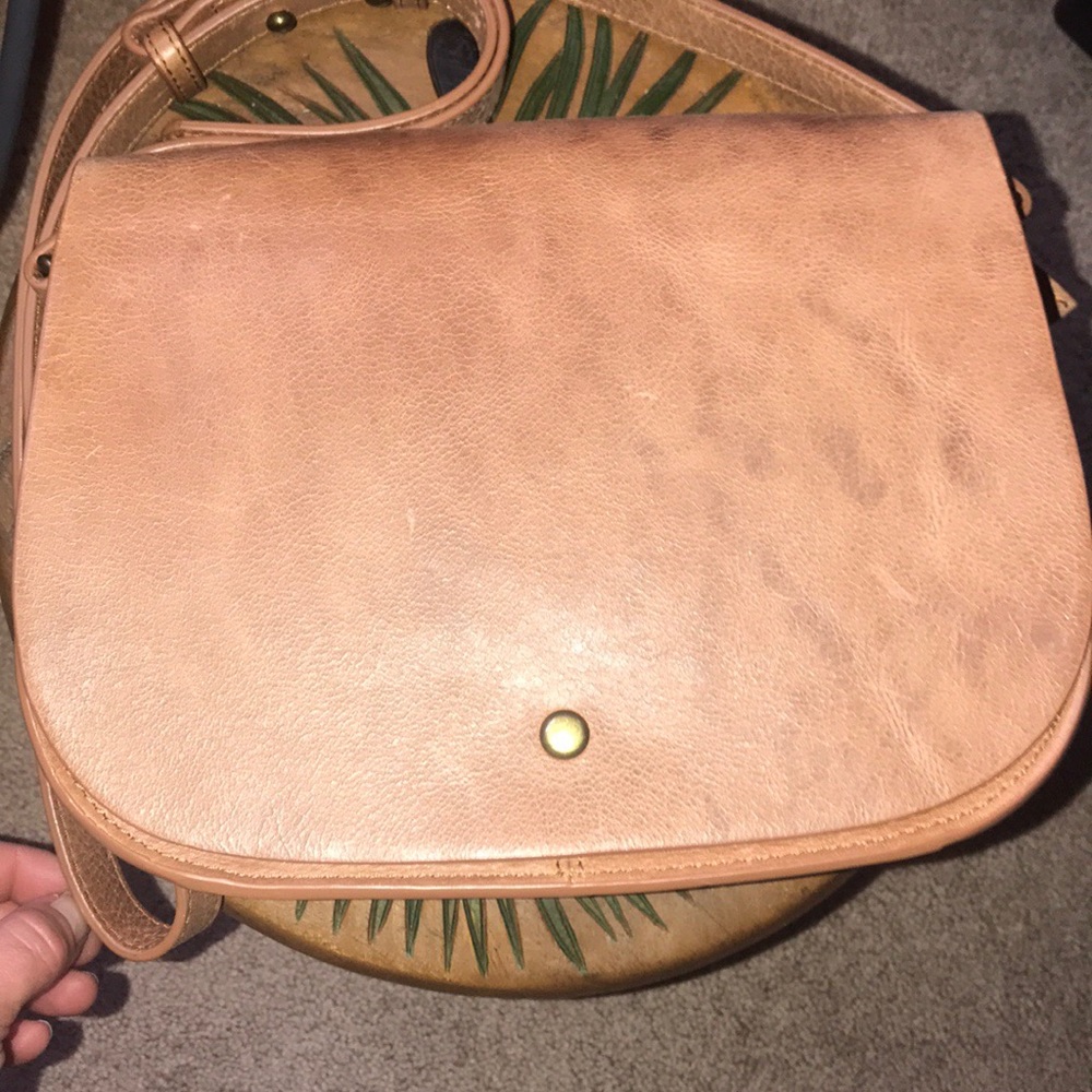NWOT-Bass Leather Saddlebag